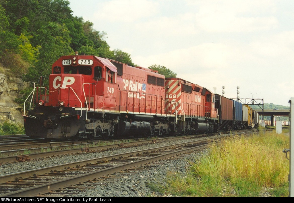 Westbound manifest comes out of the yard